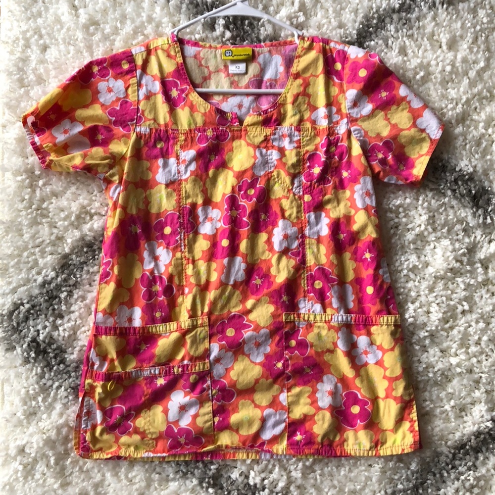 wonderwink scrub top